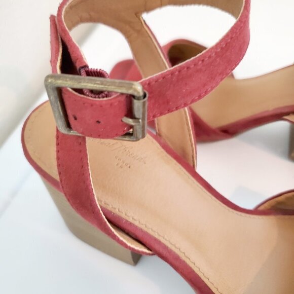 Universal Thread Megan Stacked Chunky Heel Ankle Strap Sandal Red Suede Shoes - Picture 5 of 14